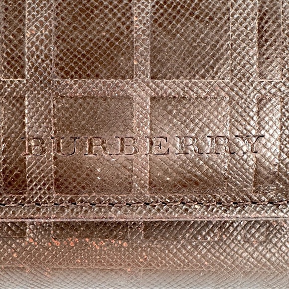 BURBERRY - GUC - KISSLOCK LONG WALLET - Picture 10 of 16